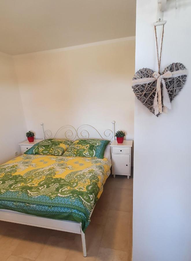 Apartments Ruzic Njivice Pokoj fotografie
