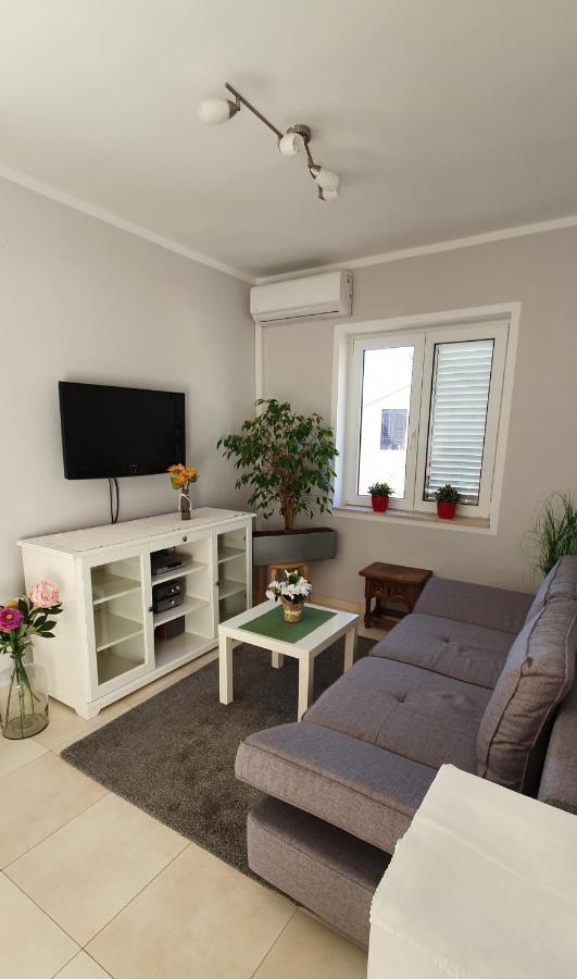 Apartments Ruzic Njivice Pokoj fotografie